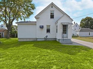 47 Benjamin St, Leominster, MA 01453