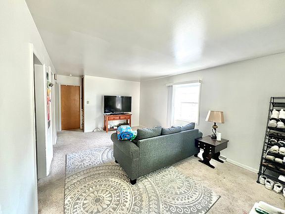 3rd image of 568 Virginia Ave