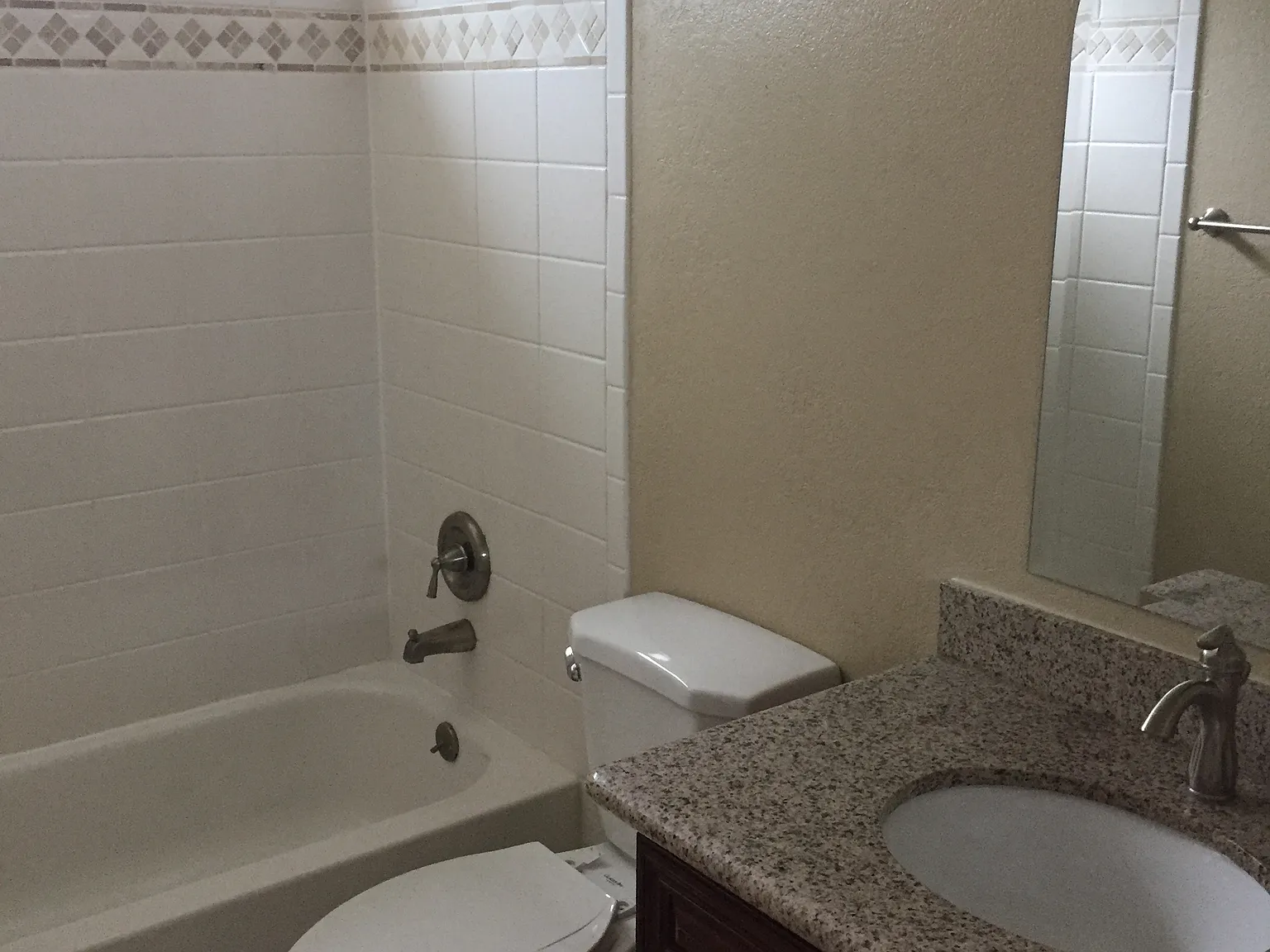 3 bed, 1488 sqft, $3,000 — Photo 2