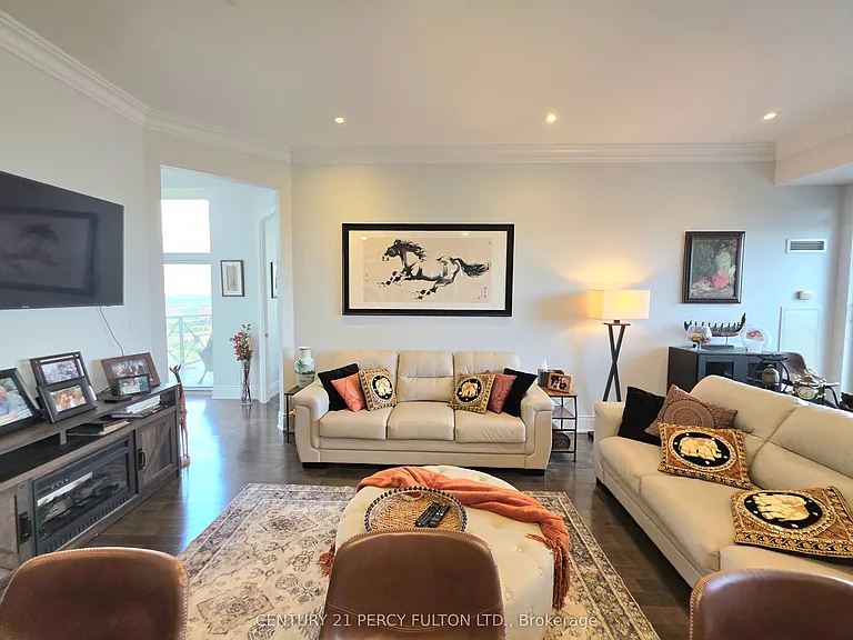 133 Wynford Dr #Penthouse 104 — Photo 6