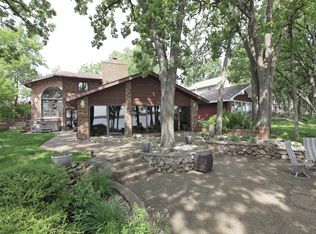 16636 N Inner Ln, Spirit Lake, IA 51360