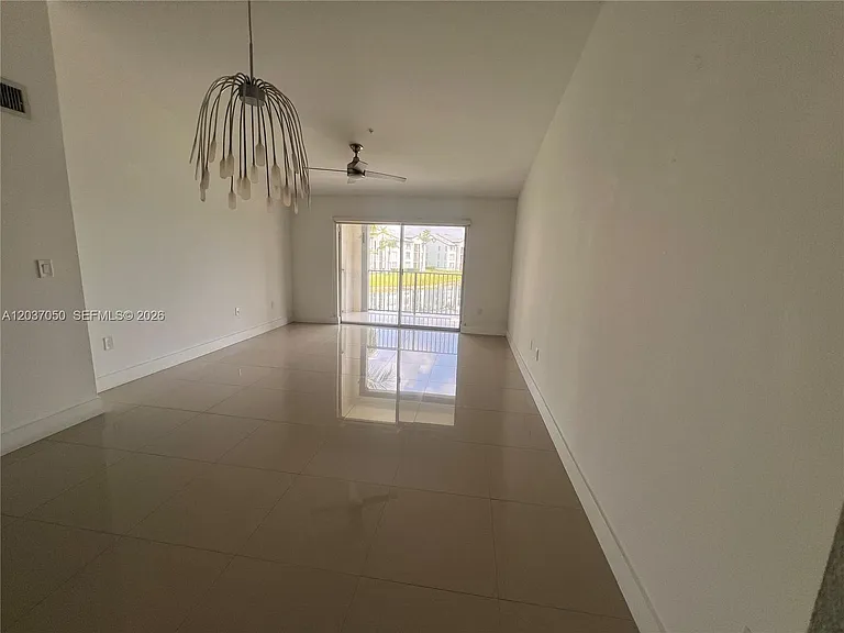4370 NW 107th Ave #202 — Photo 5