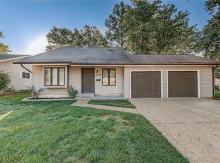 2760 Sherwood Dr, Florissant, MO
