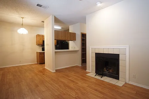 914 W 26th St #102 Photo 1
