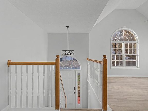 3rd image of 4244 Akins Ridge Ln