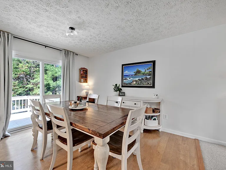 350 Long Meadow Way — Photo 10