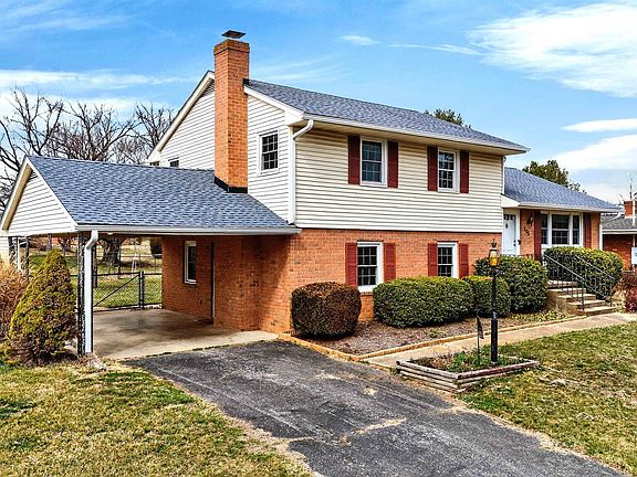 3rd image of 205 Stonewall Dr