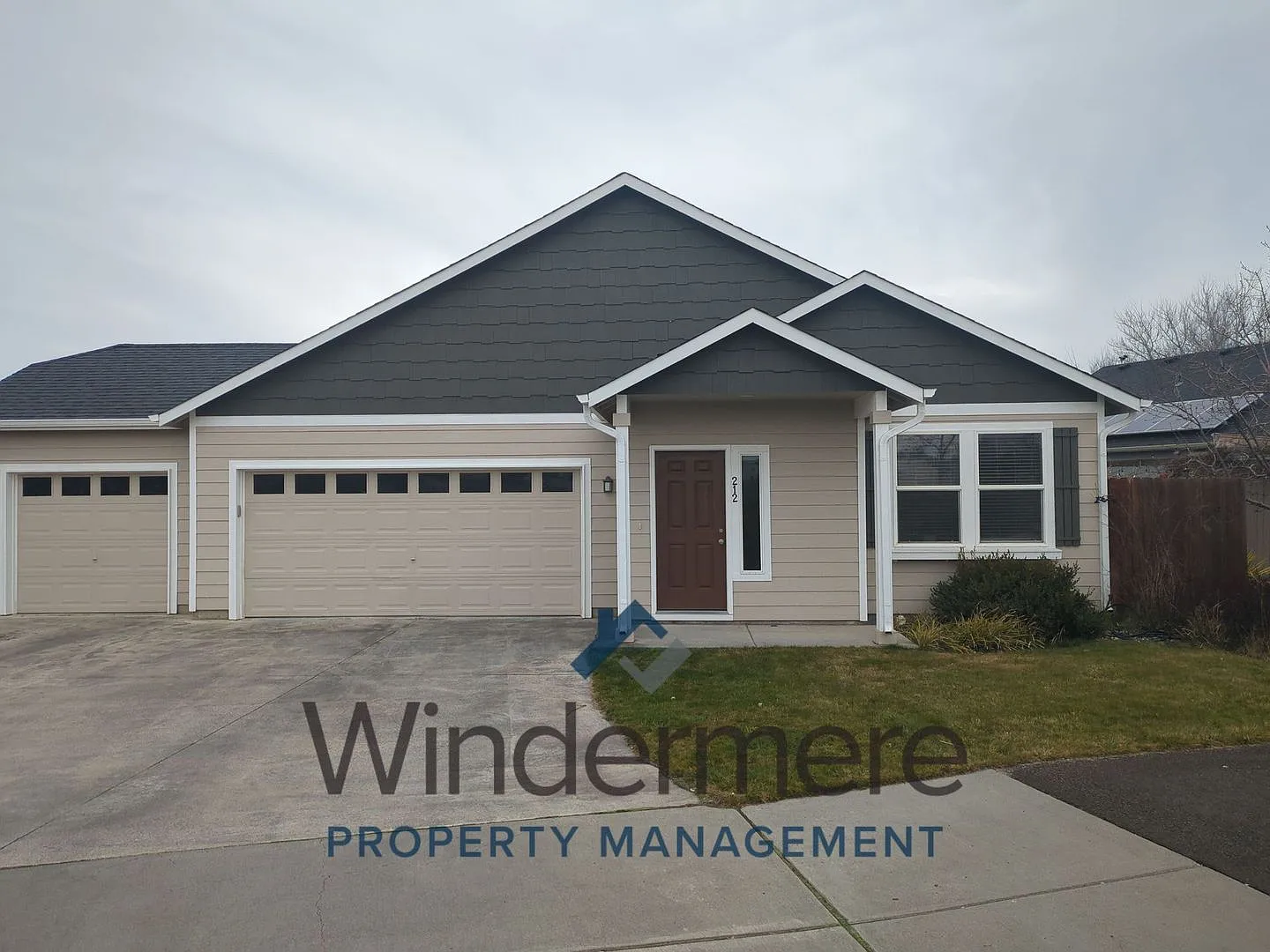 212 SW Doans Ave - Located in Homestead Community of College Place — Photo 1