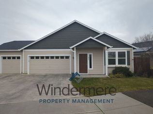 212 SW Doans Ave, College Place, WA 99324