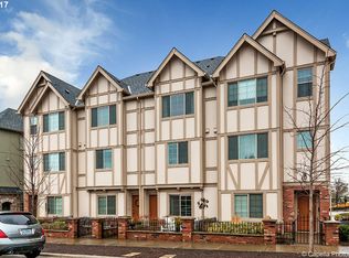 29053 SW Costa Cir W, Wilsonville, OR 97070
