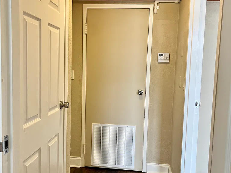 311 W Ashley St #205 — Photo 9
