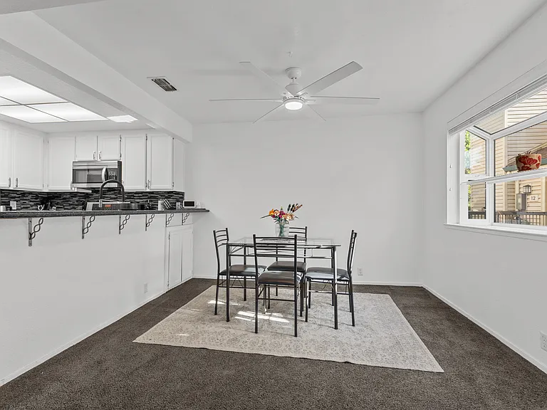 2280 Hurley Way #14 — Photo 8