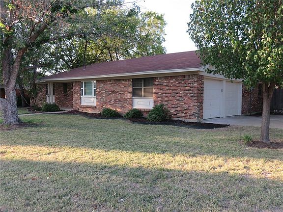3rd image of 6909 Corona Dr