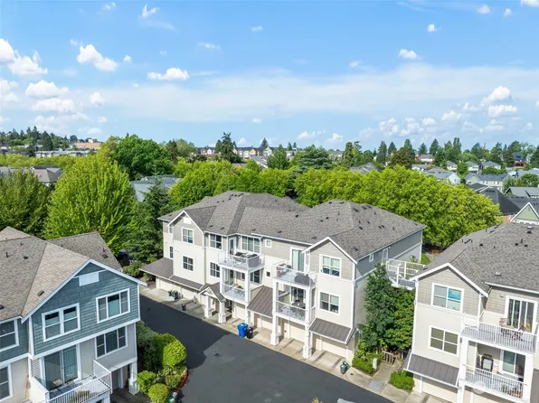 2990 SW Raymond St #202, Seattle, WA 98126