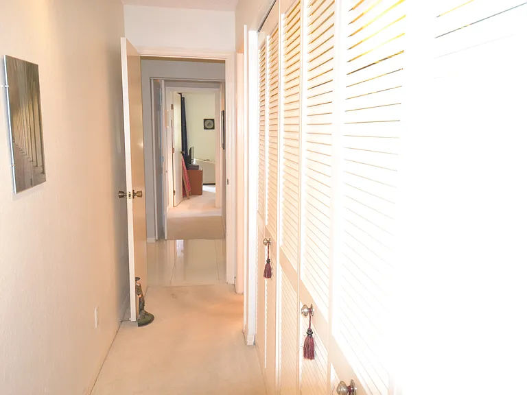 112 Lindsay Ln — Photo 59