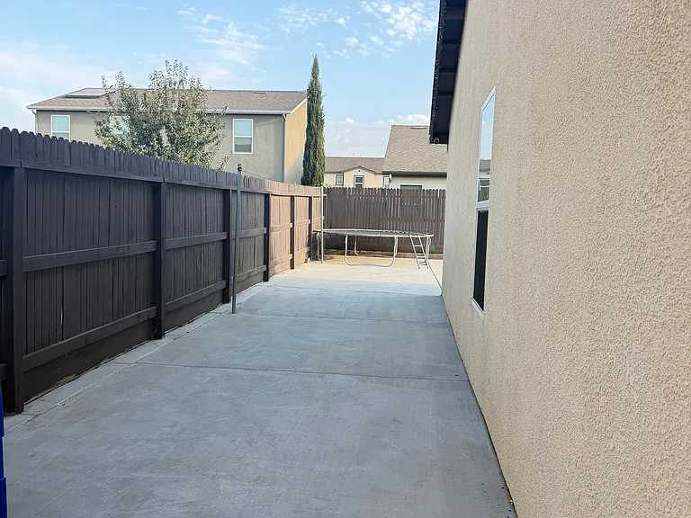 5581 W Pontiac Way — Photo 6