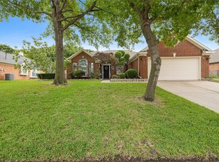 7320 Cross Keys Dr, North Richland Hills, TX 76182
