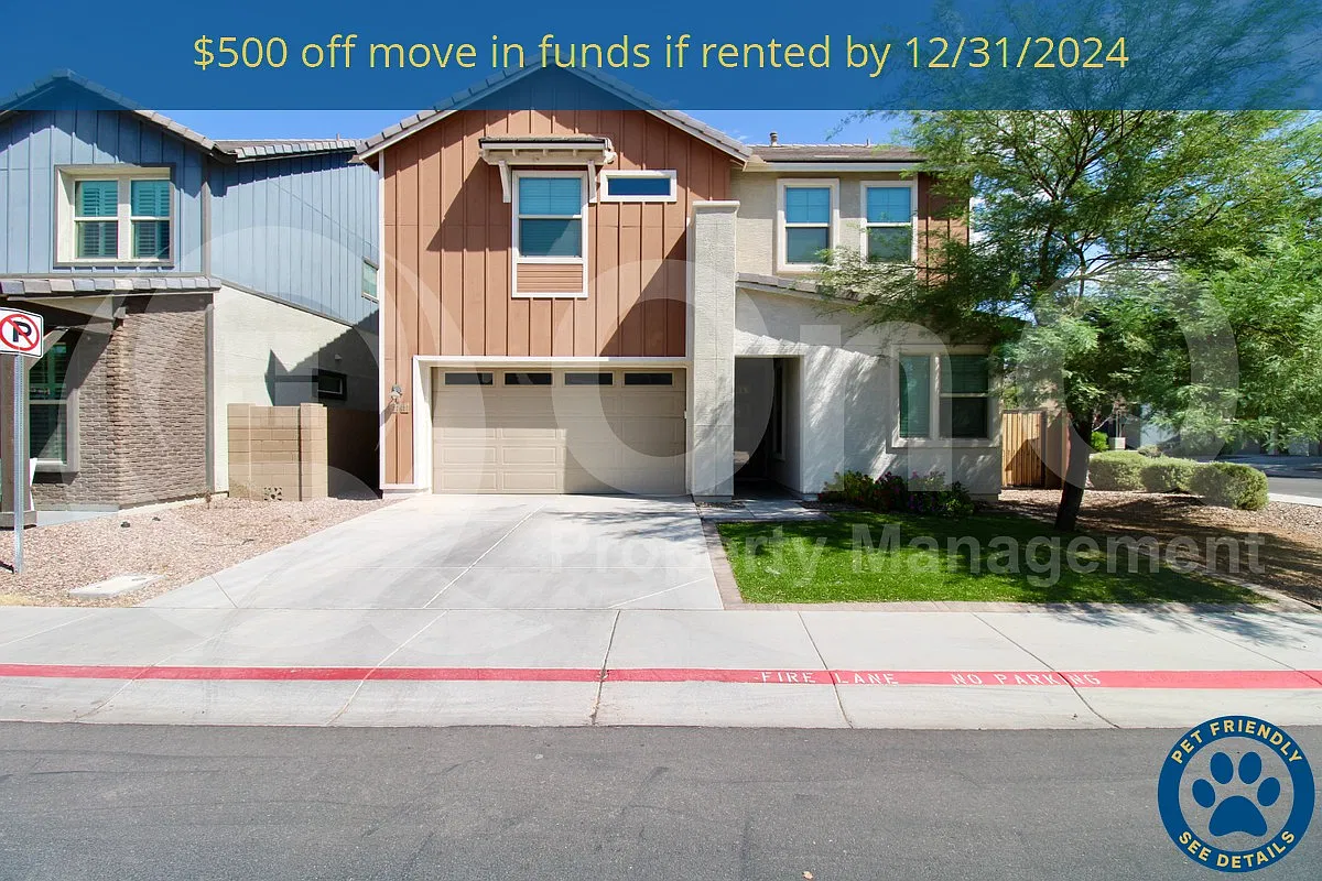 3 bed, 2.5 bath, 2325 sqft, $2,850 — Photo 1