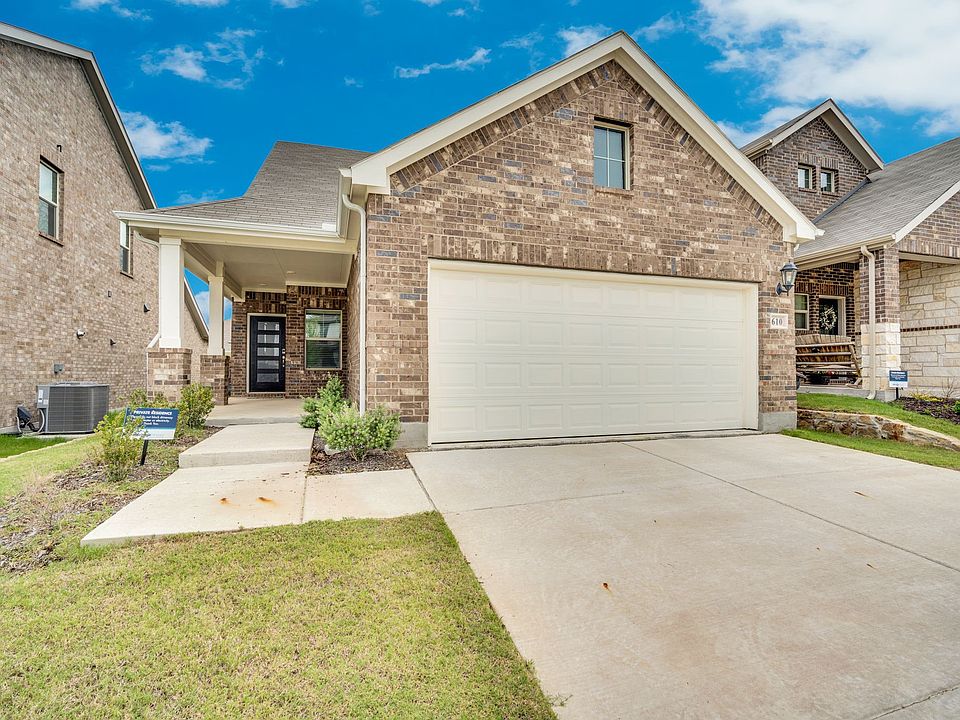 1st image of 610 Hemingway Ln