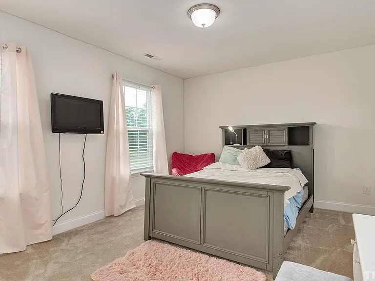 220 Avery Glenn Way — Photo 29