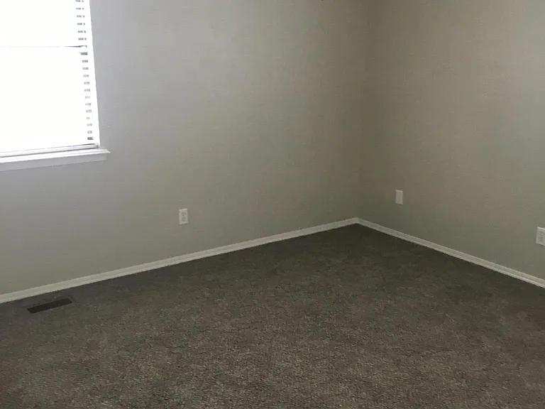991 Raintree Mansion — Photo 6