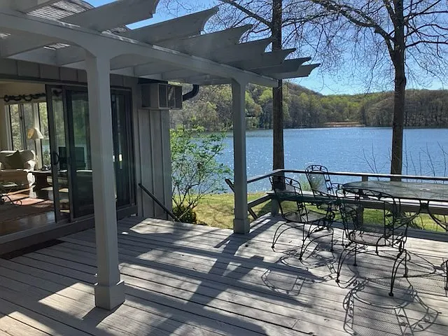 182 Barlow Mountain Rd