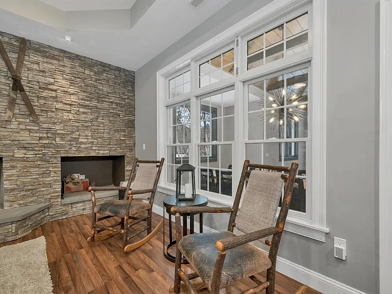 41 Regis Rd — Photo 11