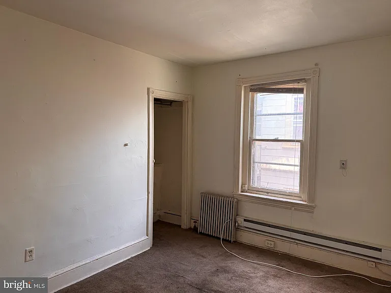 1016 W Main St — Photo 4