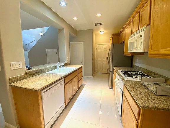 4th image of 9537 Van Halen Ln