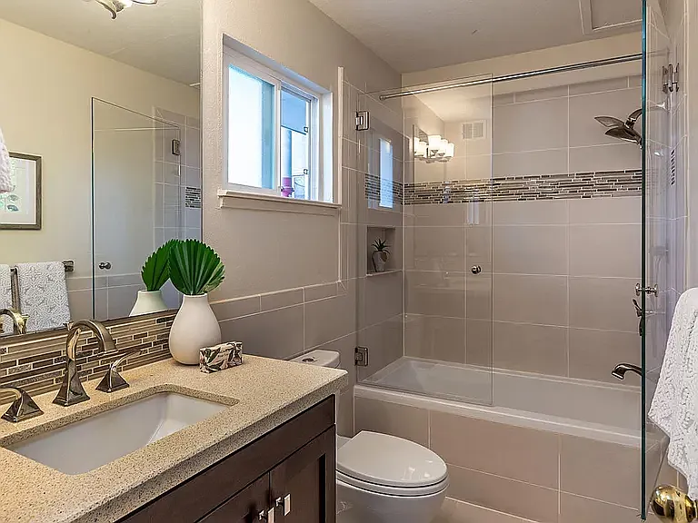 181 Del Medio Ave #207