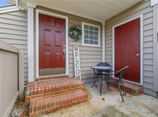 2301 Old Greenbrier Rd, Chesapeake, VA 23325