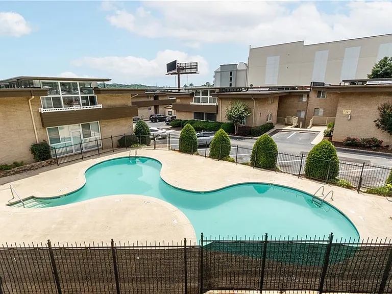 346 Carpenter Dr #20 — Photo 48