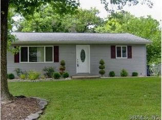 29 Wilshire Dr, Fairview Heights, IL 62208