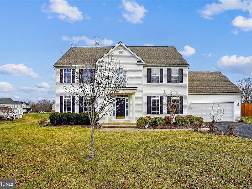 1st image of 607 Holly Crest Dr