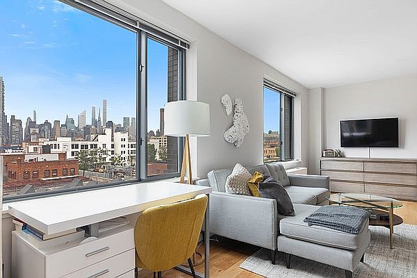 1st image of 4609 11th St APT 6L