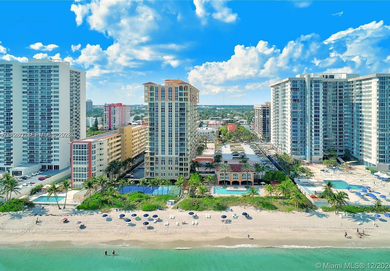 2080 Ocean Drive Condo — Photo 2