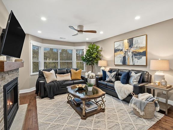 5th image of 11830 Meadowlark Dr