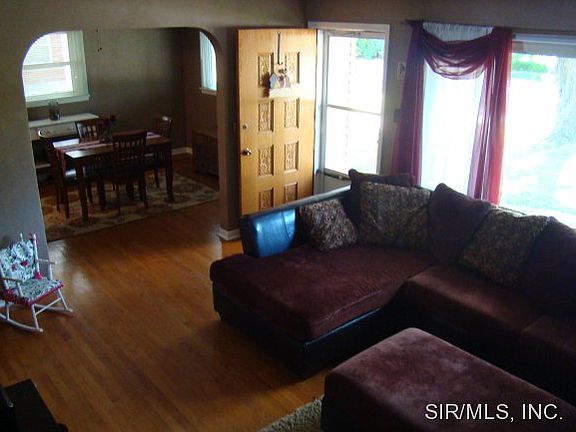 3rd image of 3510 Terrace Ln