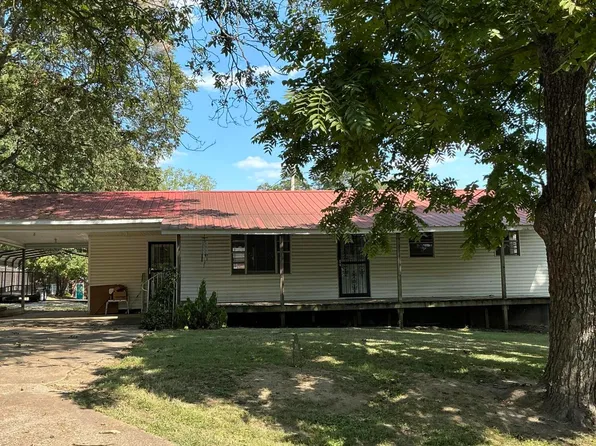 24 Chester St, Friendship, TN 38034