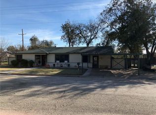 707 W Nevada St, Seymour, TX 76380