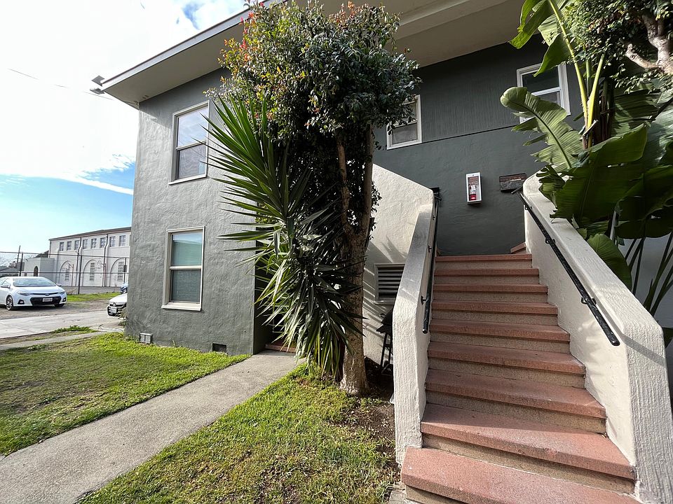 1st image of 2814 Nicholl Ct