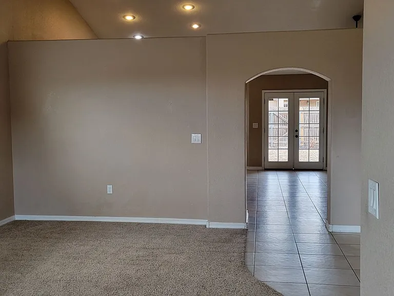 3000 Elizabeth Ct — Photo 3