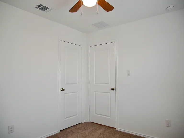 7627 Chancery Gate — Photo 16
