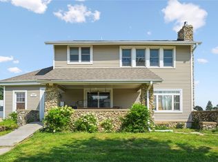 125 E 3rd St, Monticello, IA 52310