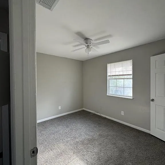 2115 Pasco St #B — Photo 16