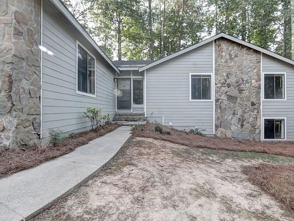 4th image of 4550 Parkcrest Ct NE