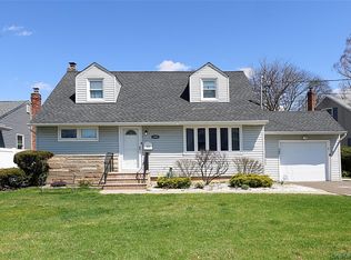1481 N Meadow Road, Merrick, NY 11566