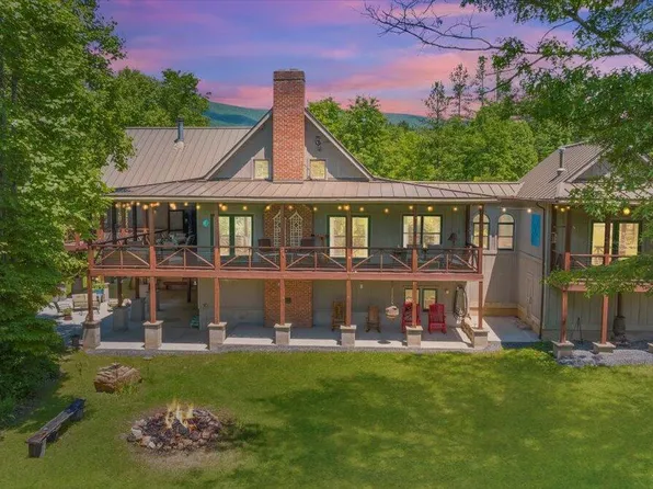 80 Oriskany Sq, Eagle Rock, VA 24085