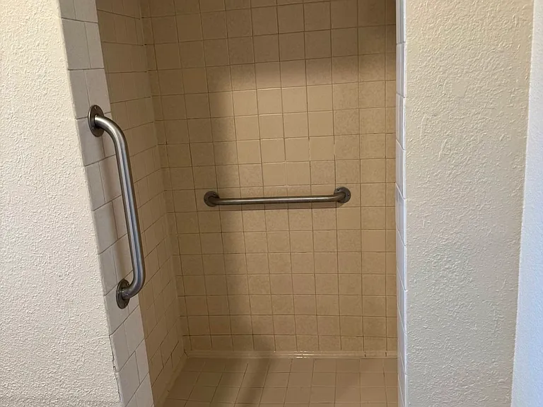 2515 N Franklin Ave #A — Photo 11