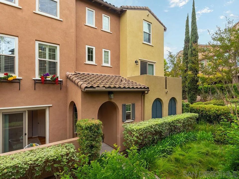 1st image of 2581 Escala Cir